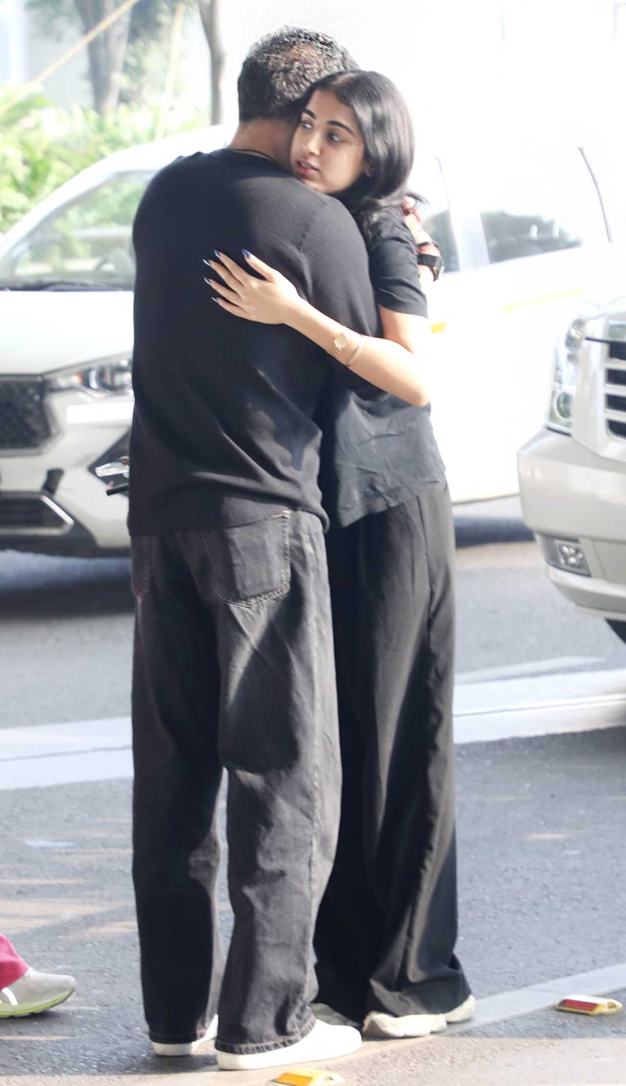 Ronit Roy appeared in a black sweatshirt and a pair of black jeans to see his daughter Aador off. While Aador sported a casual black t-shirt and loose-fit trousers.